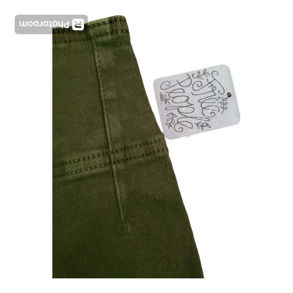 💕We the free army green zip up mini skirt - Picture 4 of 5